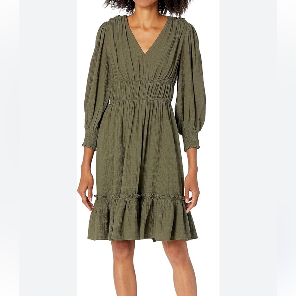 Calvin Klein Women's V-Neck Dress with Tiered Smocking Size 2